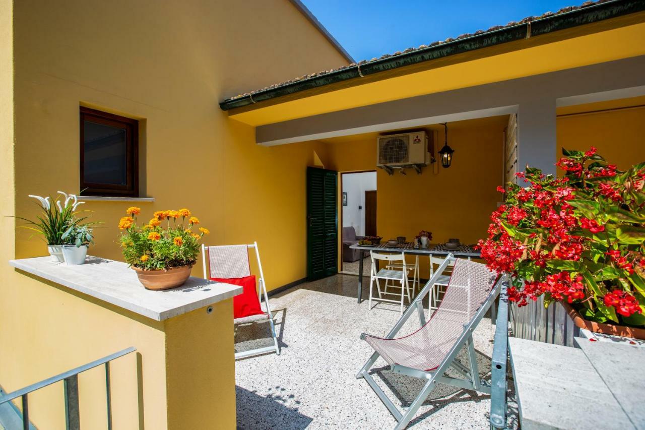 Appartement Casa Donatella à Montecchio  Extérieur photo