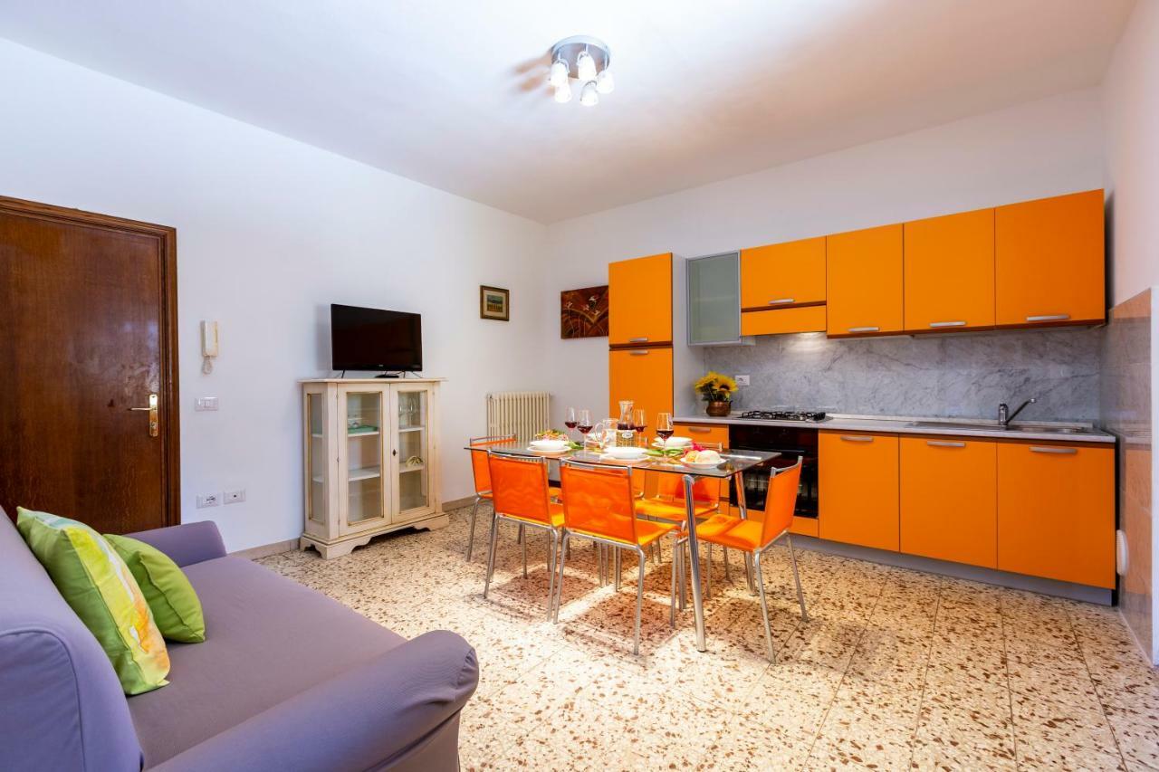 Appartement Casa Donatella à Montecchio  Extérieur photo